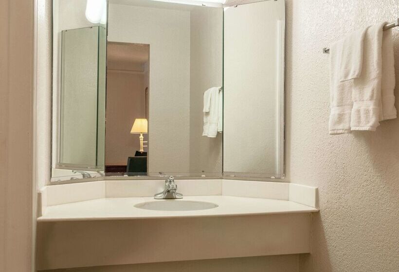 ホテル La Quinta Inn By Wyndham New Orleans Veterans / Metairie