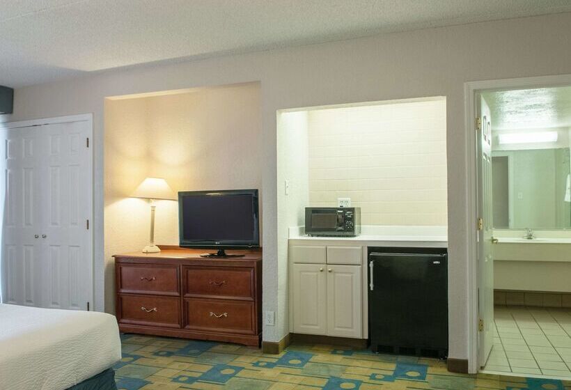 ホテル La Quinta Inn By Wyndham New Orleans Veterans / Metairie