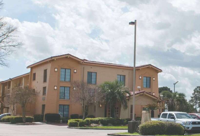 ホテル La Quinta Inn By Wyndham New Orleans Veterans / Metairie