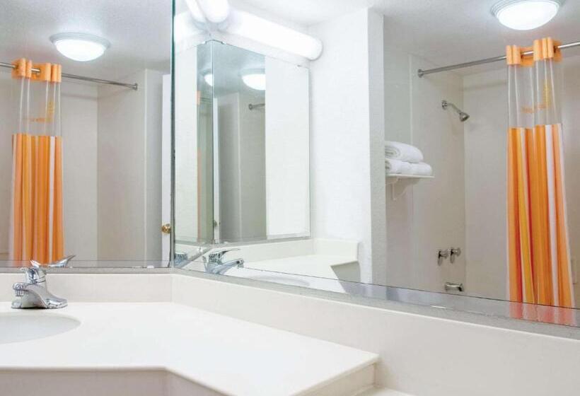 ホテル La Quinta Inn By Wyndham New Orleans Veterans / Metairie