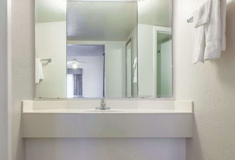 فندق La Quinta Inn By Wyndham New Orleans West Bank / Gretna