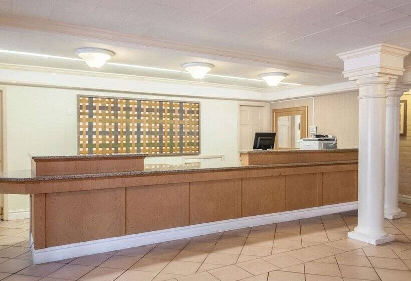 فندق La Quinta Inn By Wyndham New Orleans West Bank / Gretna