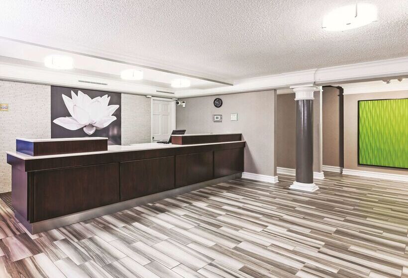 Отель La Quinta Inn By Wyndham Odessa