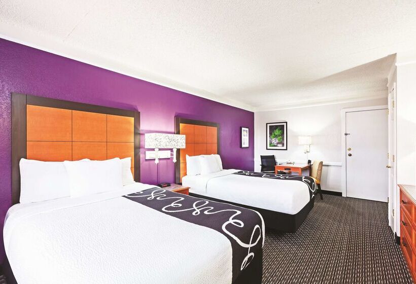 هتل La Quinta Inn By Wyndham Odessa