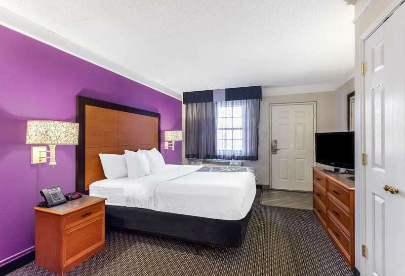 Отель La Quinta Inn By Wyndham Odessa