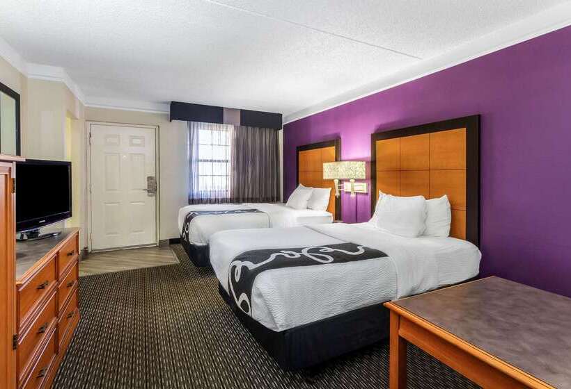 Отель La Quinta Inn By Wyndham Odessa