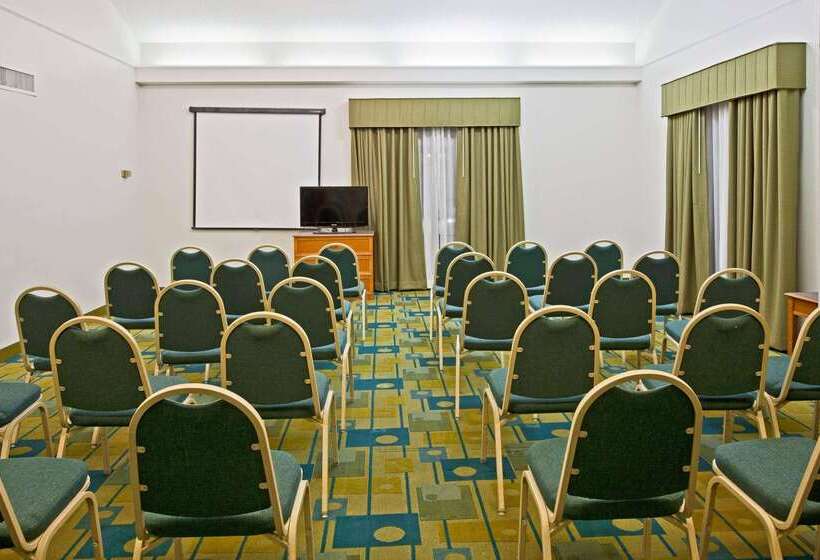 فندق La Quinta Inn By Wyndham Orlando Airport West