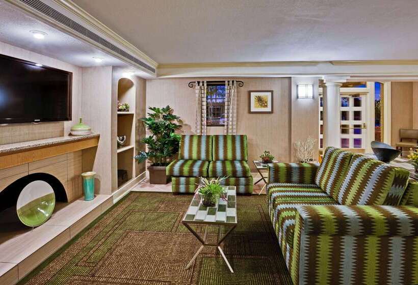 فندق La Quinta Inn By Wyndham Orlando Airport West