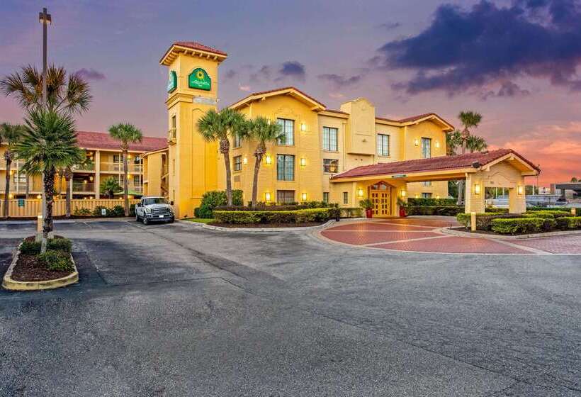هتل La Quinta Inn By Wyndham Orlando Airport West