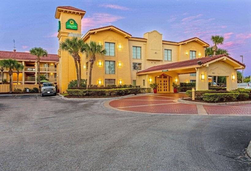 هتل La Quinta Inn By Wyndham Orlando Airport West