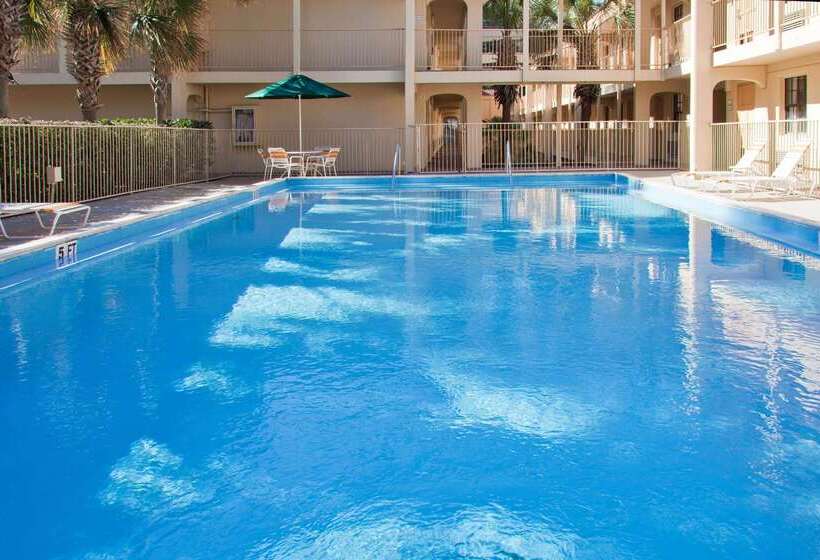 فندق La Quinta Inn By Wyndham Tallahassee North