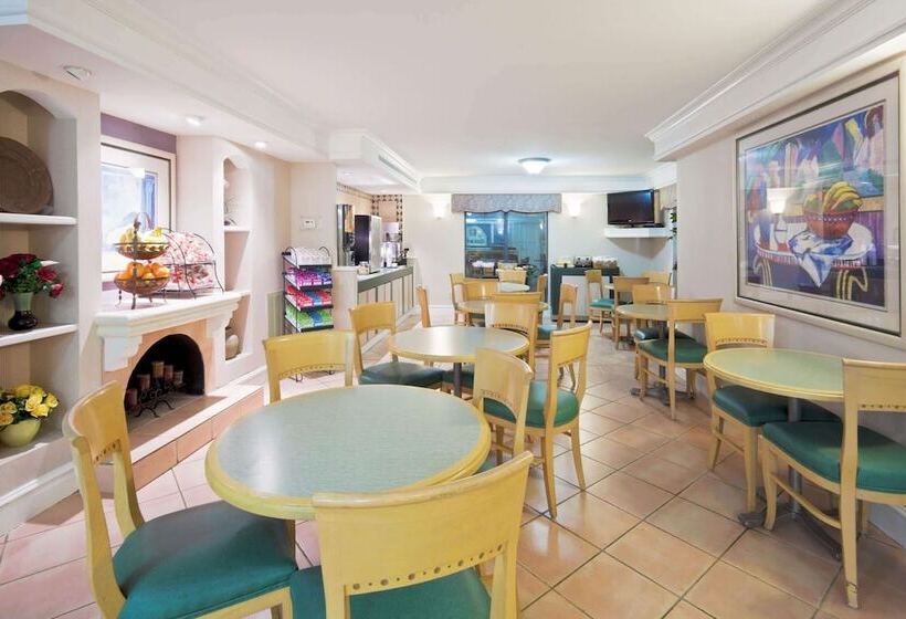 فندق La Quinta Inn By Wyndham Tallahassee North