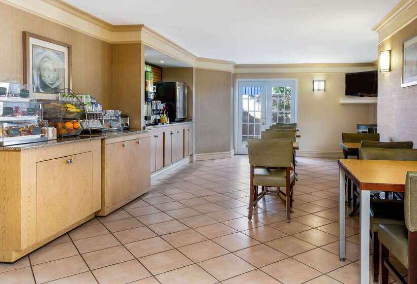 فندق La Quinta Inn Tampa Airport Stadium Westshore