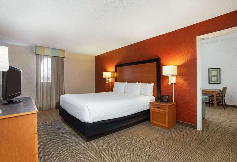 فندق La Quinta Inn Tampa Airport Stadium Westshore