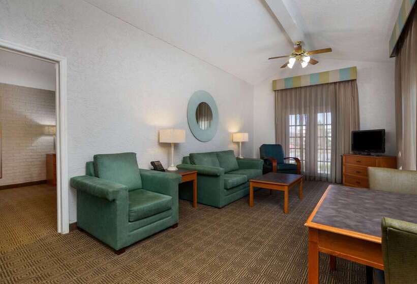 فندق La Quinta Inn Tampa Airport Stadium Westshore