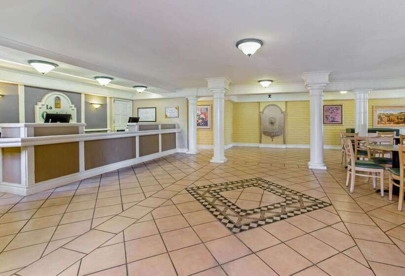 فندق La Quinta Inn By Wyndham Tampa Bay Pinellas Park Clearwater