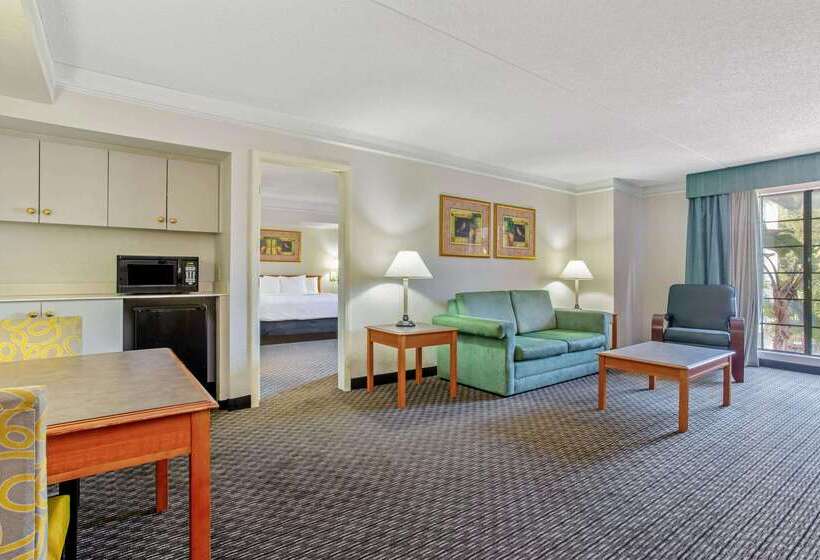 فندق La Quinta Inn By Wyndham Tampa Bay Pinellas Park Clearwater