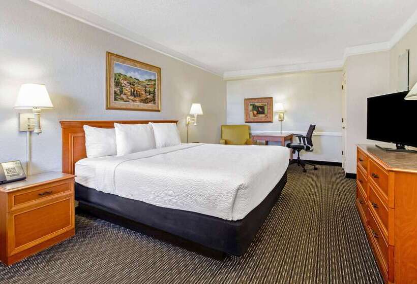 فندق La Quinta Inn By Wyndham Tampa Bay Pinellas Park Clearwater