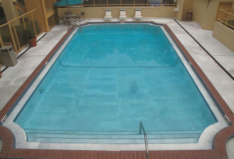 فندق La Quinta Inn By Wyndham Tampa Bay Pinellas Park Clearwater