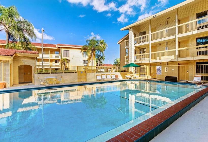 فندق La Quinta Inn By Wyndham Tampa Bay Pinellas Park Clearwater