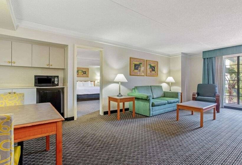 فندق La Quinta Inn By Wyndham Tampa Bay Pinellas Park Clearwater