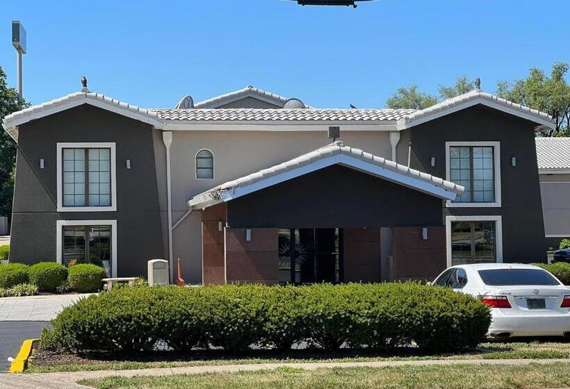 هتل La Quinta Inn Lexington Horse Park