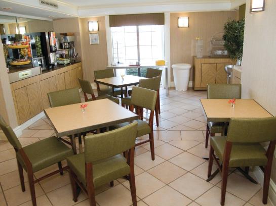 Отель Travelodge by Wyndham Mobile