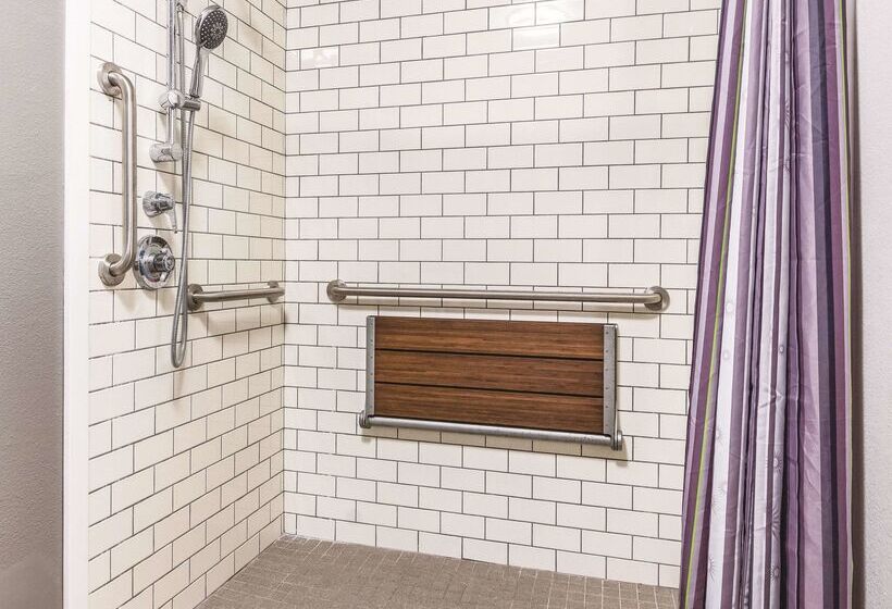 酒店 La Quinta By Wyndham Alexandria Airport