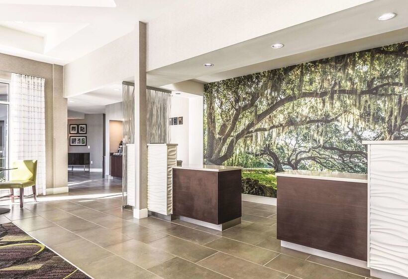 酒店 La Quinta By Wyndham Alexandria Airport