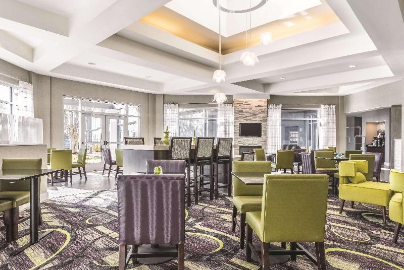 酒店 La Quinta By Wyndham Alexandria Airport