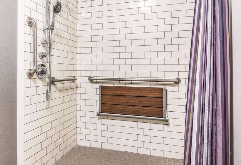 酒店 La Quinta By Wyndham Alexandria Airport