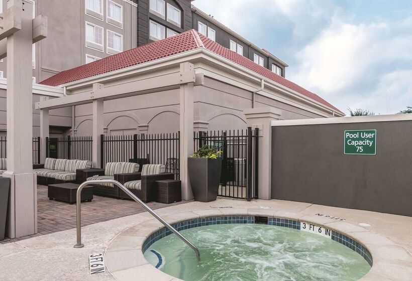 호텔 La Quinta By Wyndham Arlington North 6 Flags Dr