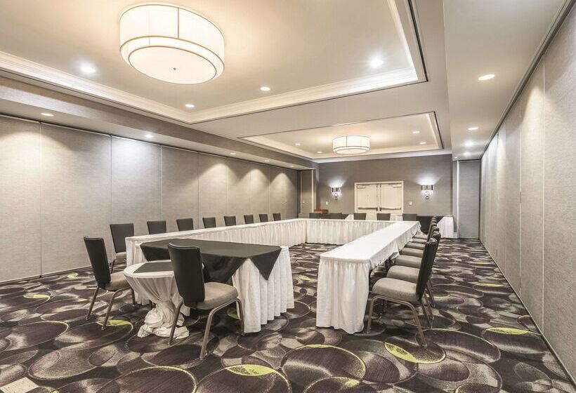 호텔 La Quinta By Wyndham Arlington North 6 Flags Dr