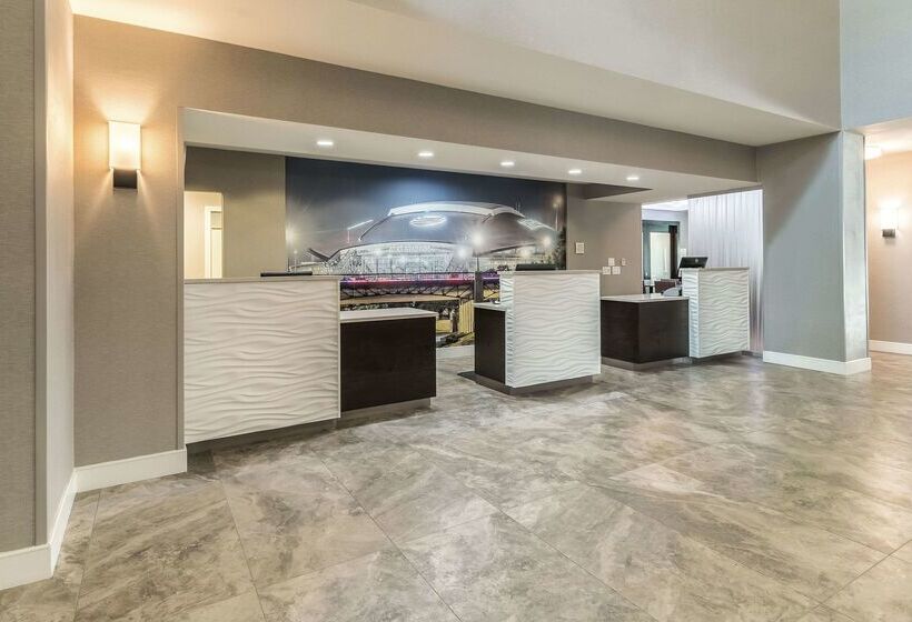 호텔 La Quinta By Wyndham Arlington North 6 Flags Dr