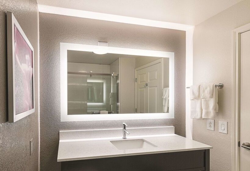 호텔 La Quinta By Wyndham Arlington North 6 Flags Dr