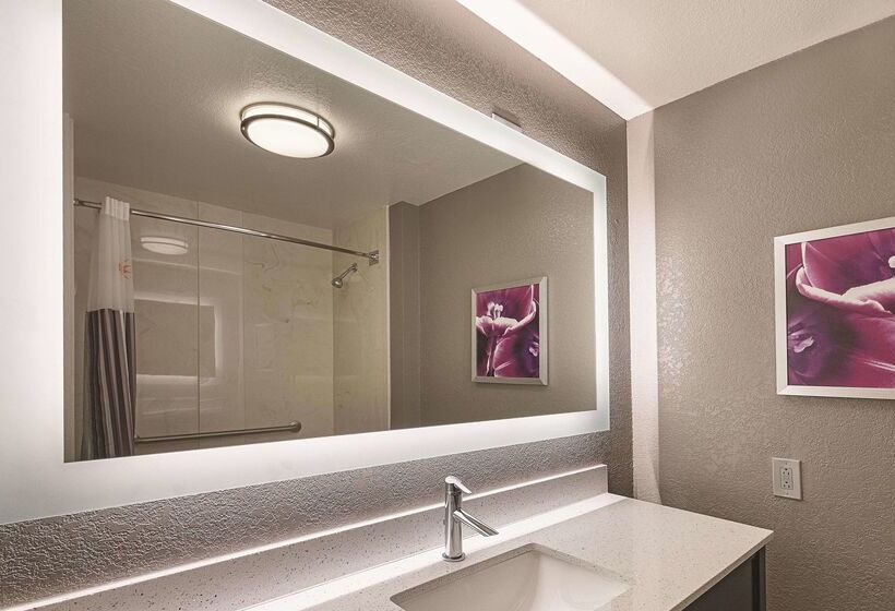 호텔 La Quinta By Wyndham Arlington North 6 Flags Dr