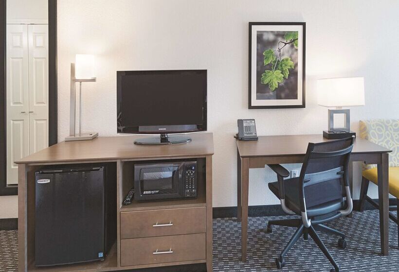 호텔 La Quinta By Wyndham Arlington North 6 Flags Dr