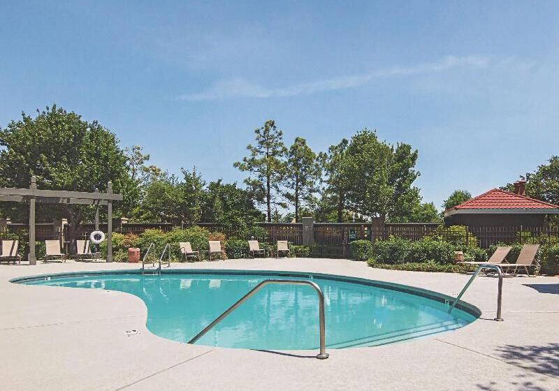 فندق La Quinta By Wyndham Atlanta Alpharetta