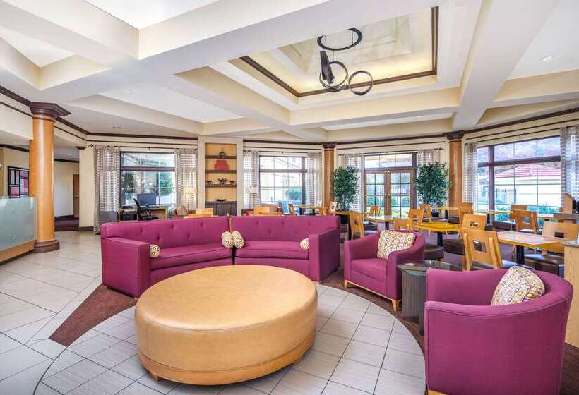 Отель La Quinta By Wyndham Atlanta Ballpark/galleria