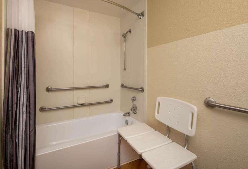 Отель La Quinta By Wyndham Atlanta Ballpark/galleria