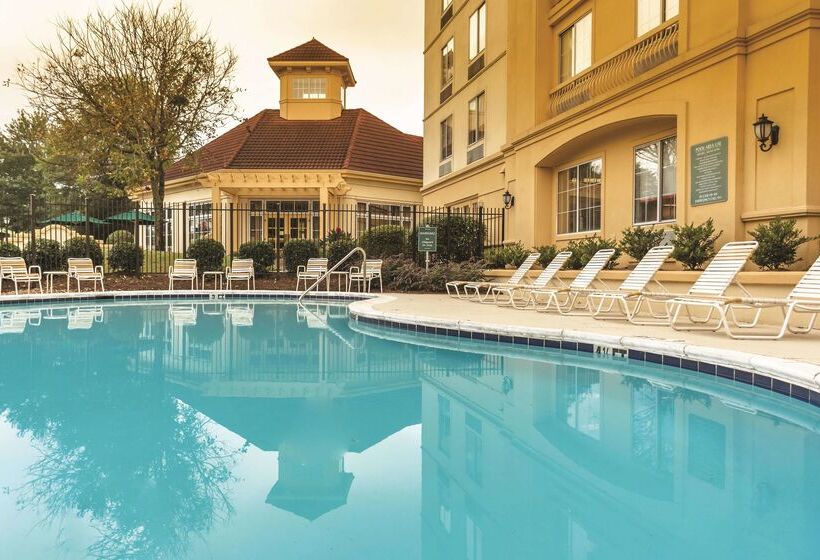 Отель La Quinta By Wyndham Atlanta Ballpark/galleria