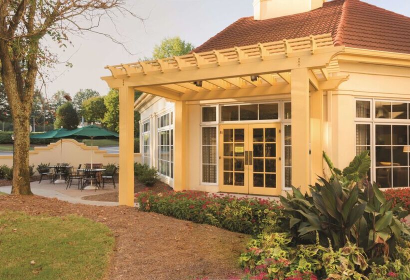 Отель La Quinta By Wyndham Atlanta Ballpark/galleria