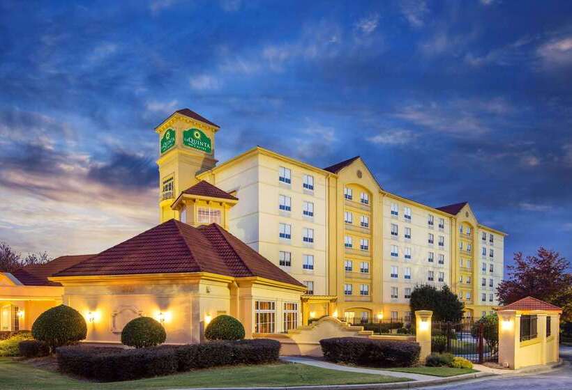 Отель La Quinta By Wyndham Atlanta Ballpark/galleria