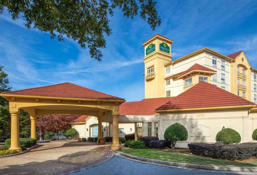 Отель La Quinta By Wyndham Atlanta Ballpark/galleria