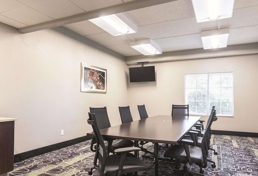 فندق La Quinta By Wyndham Atlanta Conyers