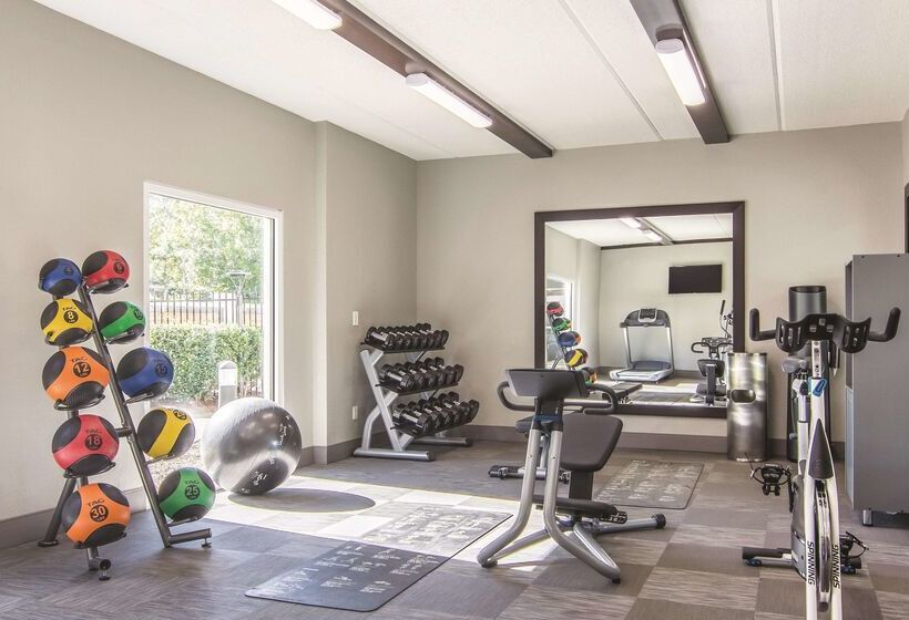 호텔 La Quinta By Wyndham Atlanta Perimeter Medical