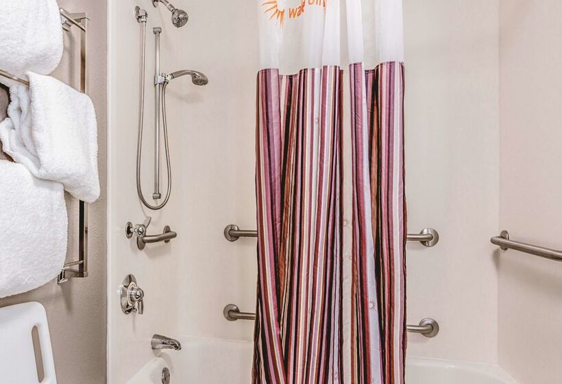 호텔 La Quinta By Wyndham Atlanta Perimeter Medical