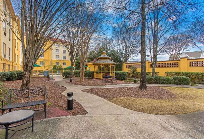 ホテル La Quinta By Wyndham Birmingham Homewood