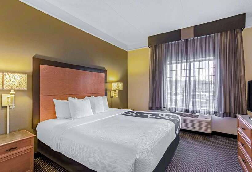 ホテル La Quinta By Wyndham Birmingham Homewood