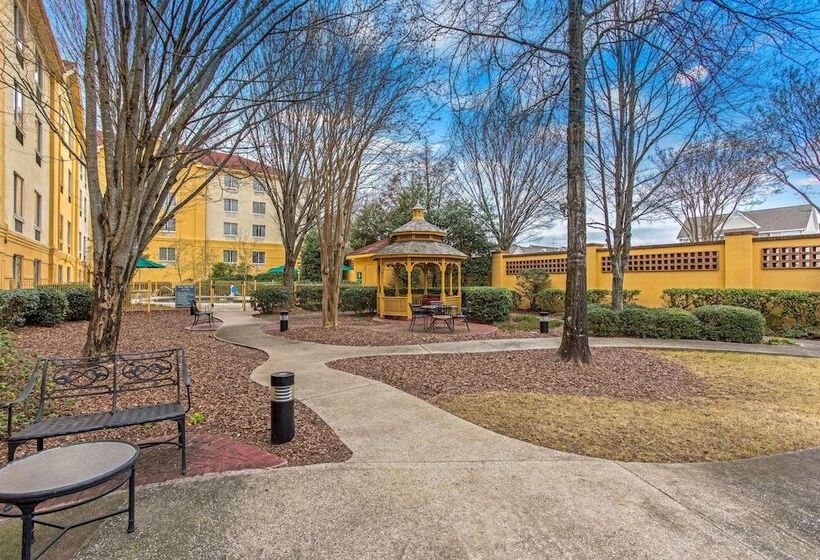 ホテル La Quinta By Wyndham Birmingham Homewood